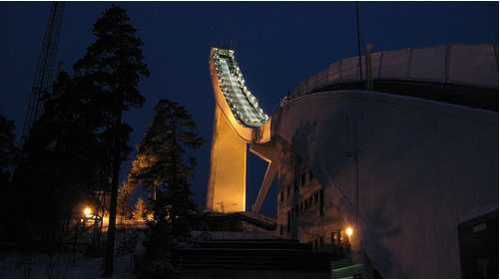 holmenkollen-night.jpg